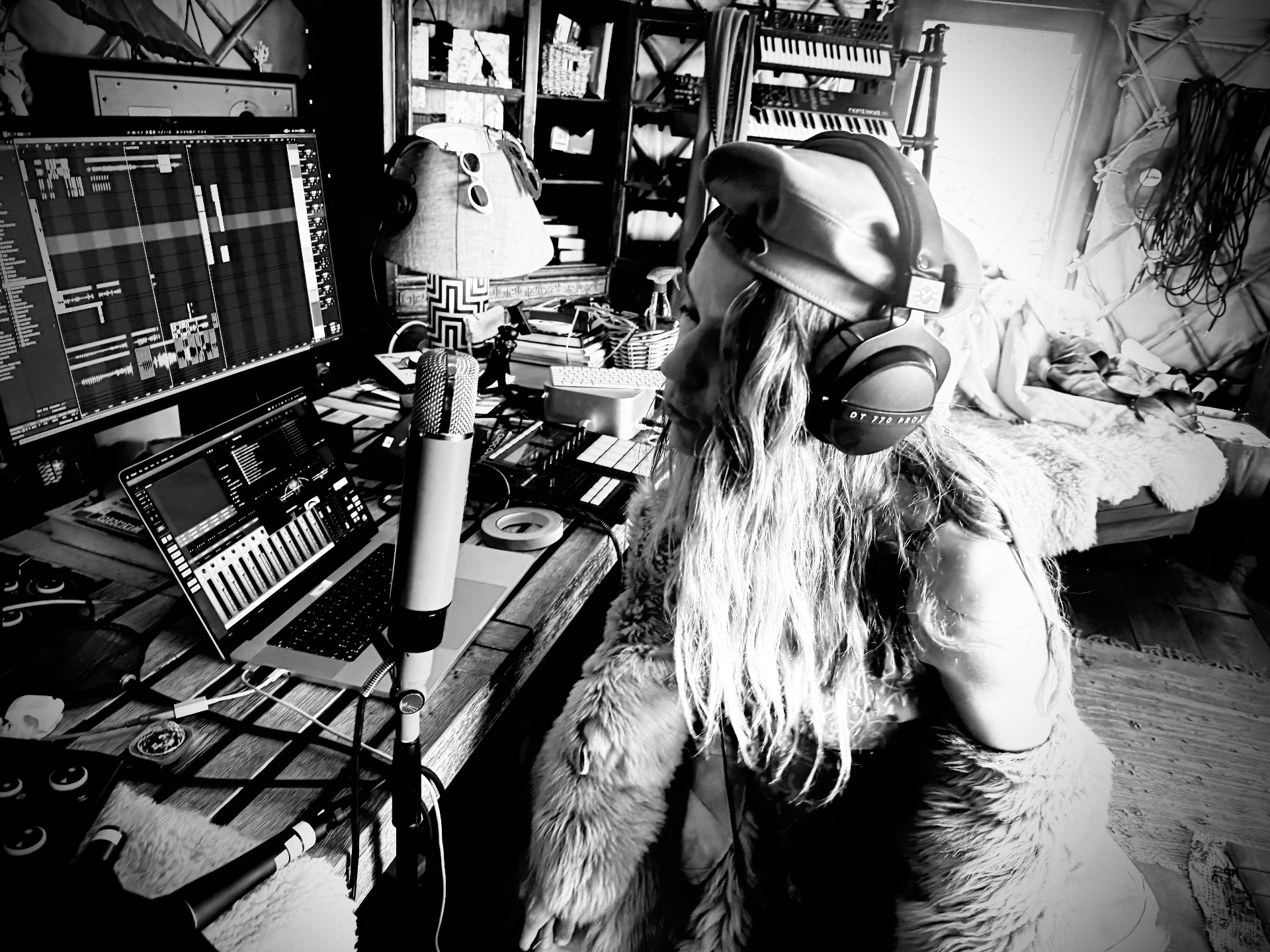 ISA in the studio working on DIRTY PRINTER · isa_artist_isacouture_dirty_printer